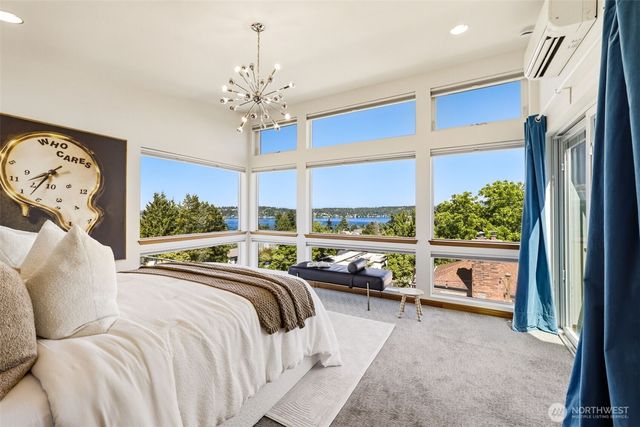 4730 48th Avenue S, Seattle, WA 98118