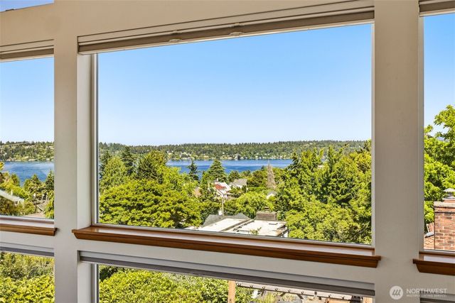 4730 48th Avenue S, Seattle, WA 98118
