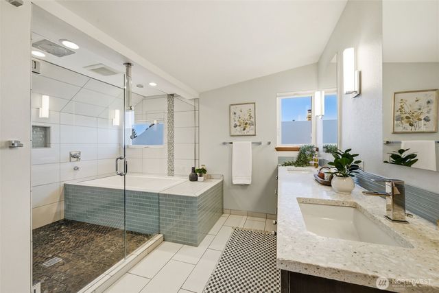 4730 48th Avenue S, Seattle, WA 98118
