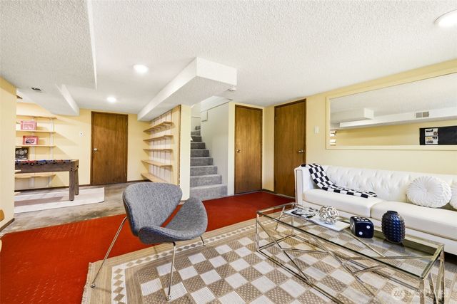 4730 48th Avenue S, Seattle, WA 98118