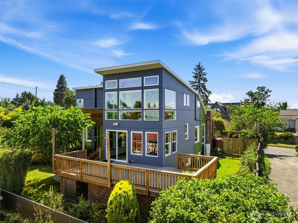 4730 48th Avenue S, Seattle, WA 98118