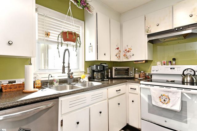 212 Brookmere Road, Simpsonville, SC 29681