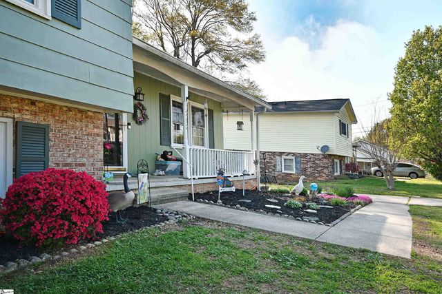 212 Brookmere Road, Simpsonville, SC 29681