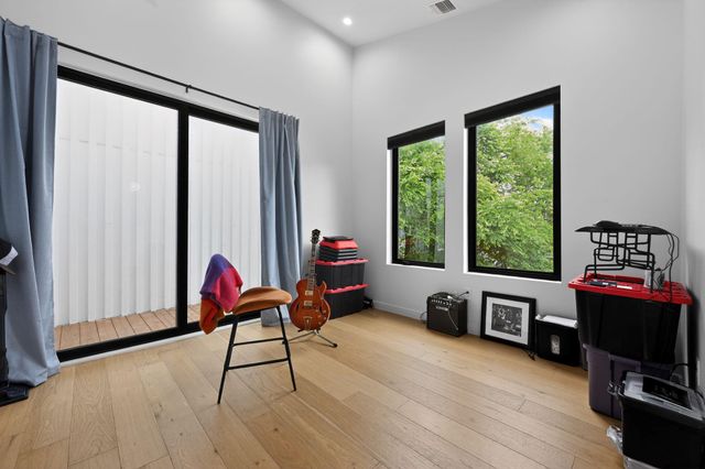 1206 Luna ST 2, Austin, TX 78721