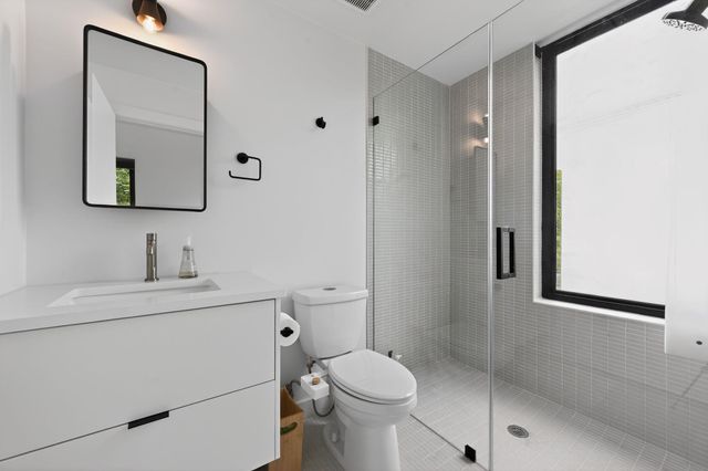 1206 Luna ST 2, Austin, TX 78721