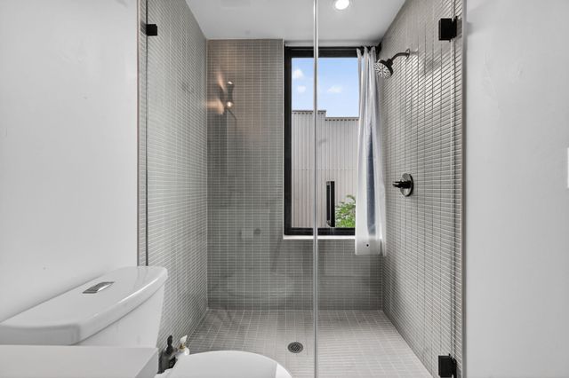 1206 Luna ST 2, Austin, TX 78721