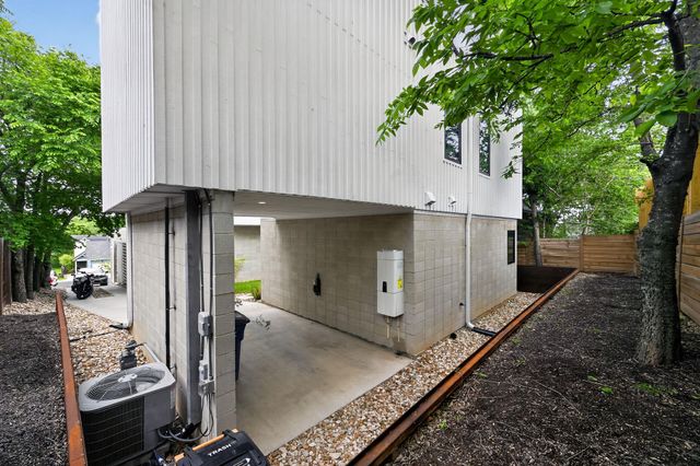 1206 Luna ST 2, Austin, TX 78721