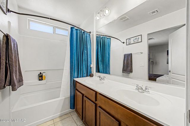 5063 S River Run Drive, Tucson, AZ 85746