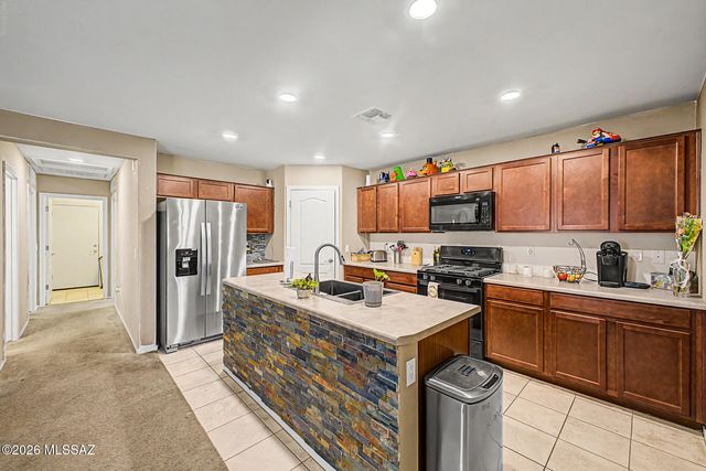 5063 S River Run Drive, Tucson, AZ 85746