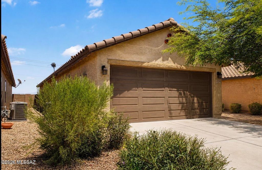 5063 S River Run Drive, Tucson, AZ 85746