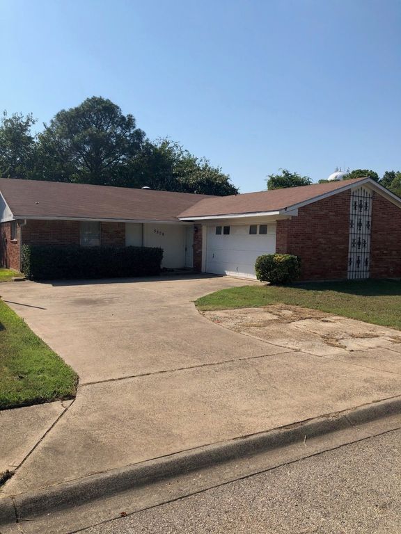 5509 Knights Court, Lake Dallas, TX 75065