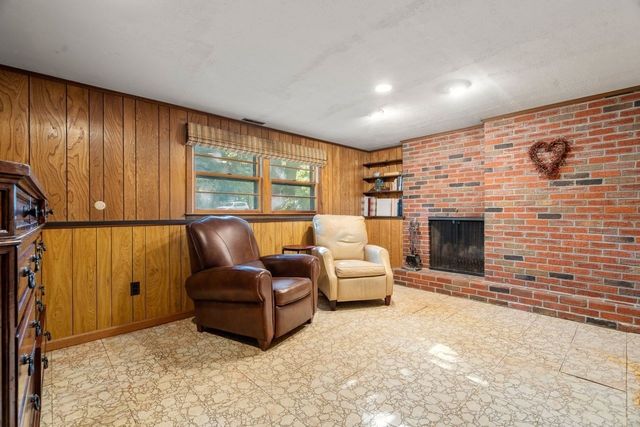 6 Johnson Rd, Sharon, MA 02067
