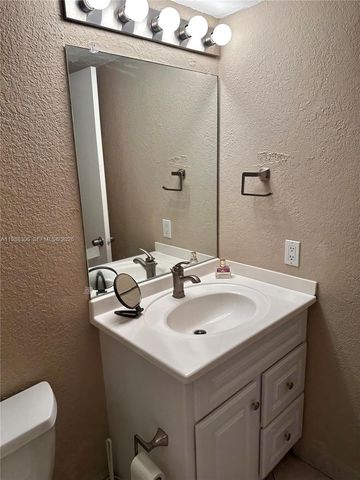 2701 E Sunrise Lakes Drive 209, Sunrise, FL 33322