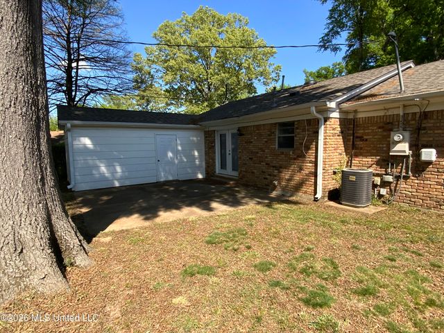 8313 Dottley Drive, Southaven, MS 38671