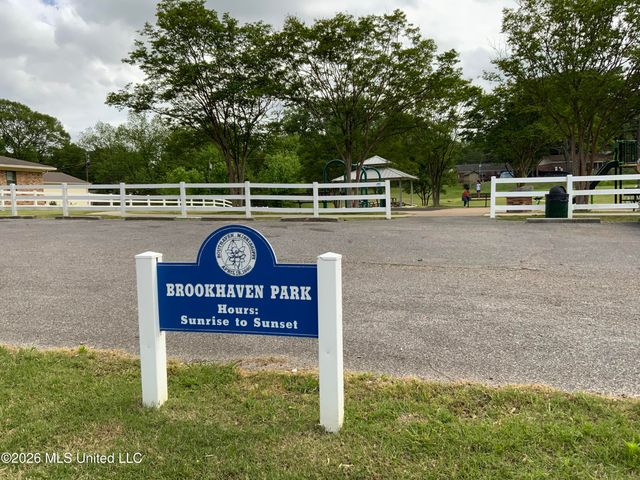 8313 Dottley Drive, Southaven, MS 38671