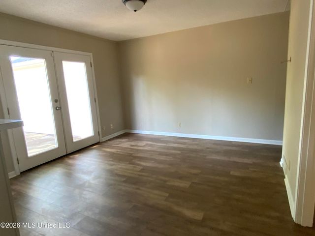 8313 Dottley Drive, Southaven, MS 38671