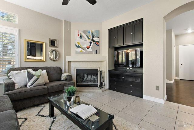 387 Allen Way, Benicia, CA 94510