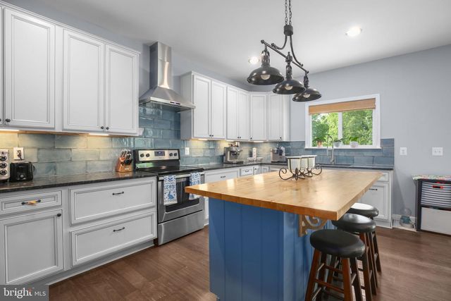 60 RIVER FALLS RD, Fredericksburg, VA 22406