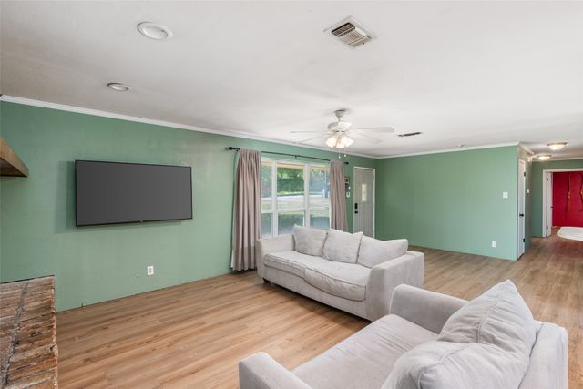 114 S Dugan Street, Bells, TX 75414