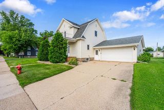 204 N NASH STREET, Hortonville, WI 54944