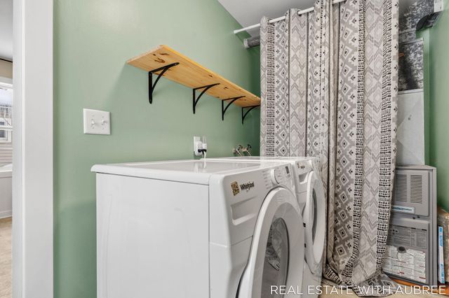 814 Woolsey Drive SW, Grand Rapids, MI 49503