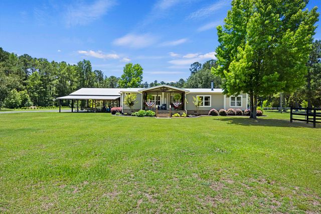 543 Campbell Road, Ridgeville, SC 29472
