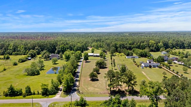 543 Campbell Road, Ridgeville, SC 29472