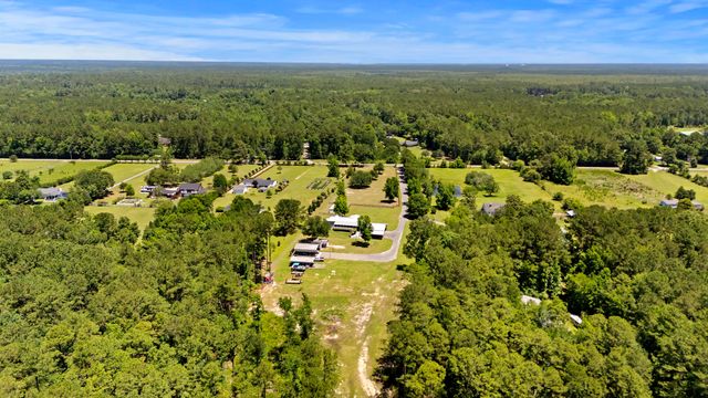 543 Campbell Road, Ridgeville, SC 29472