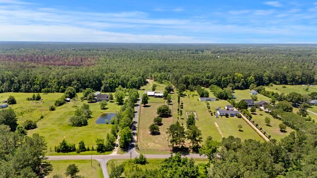 543 Campbell Road, Ridgeville, SC 29472