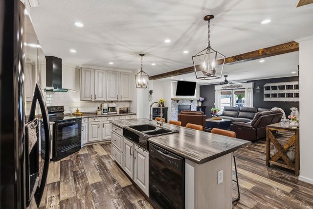 543 Campbell Road, Ridgeville, SC 29472