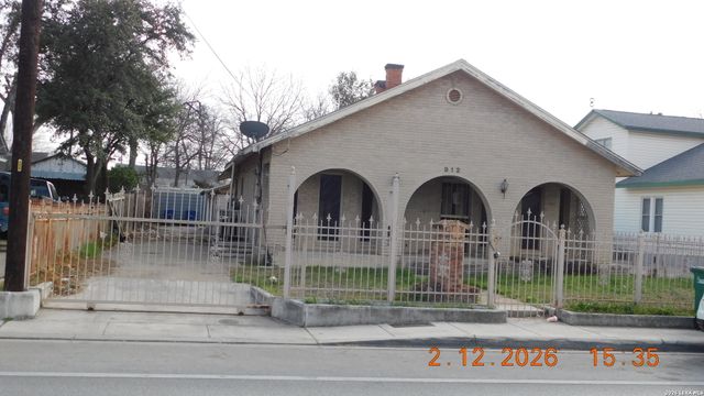 912 Theo, San Antonio, TX 78225
