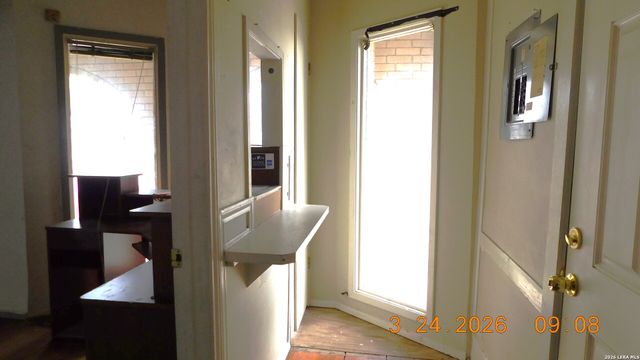 912 Theo, San Antonio, TX 78225