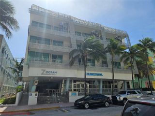 1437 Collins Ave PH18, Miami Beach, FL 33139