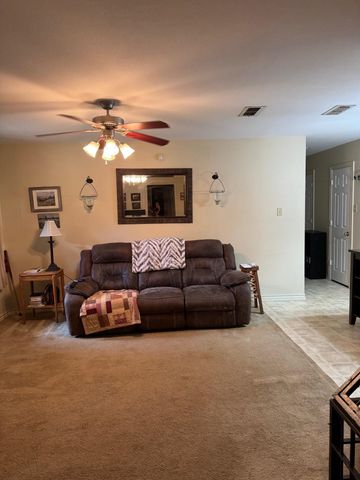 917 Leach Street, Kilgore, TX 75662