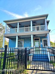 252 E 3RD Street E, Jacksonville, FL 32206