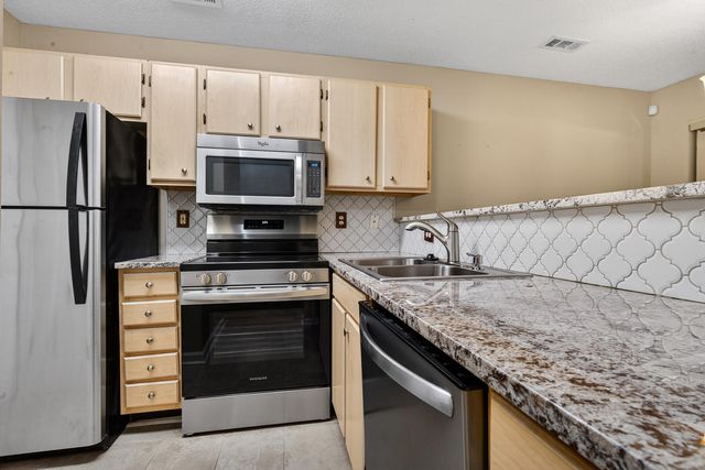 188 Midland Parkway 103, Summerville, SC 29485