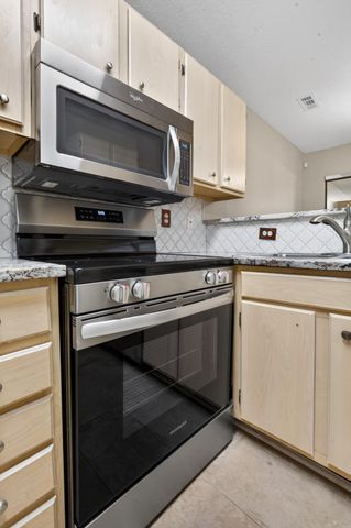 188 Midland Parkway 103, Summerville, SC 29485