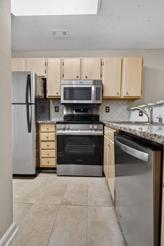188 Midland Parkway 103, Summerville, SC 29485