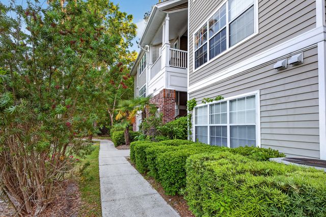 188 Midland Parkway 103, Summerville, SC 29485