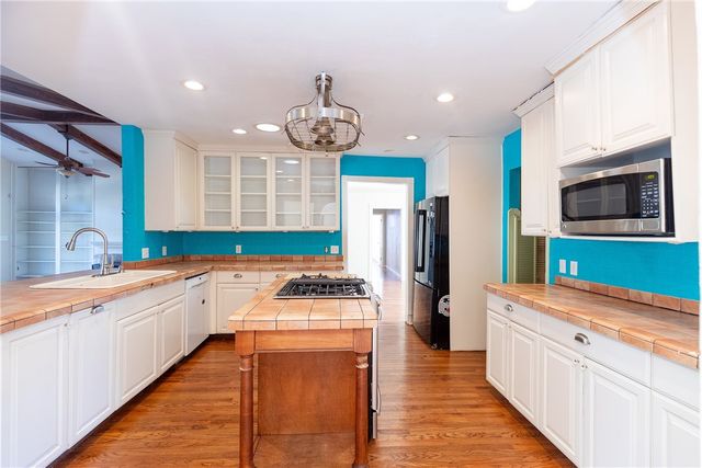 534 Harrison St, Corpus Christi, TX 78404