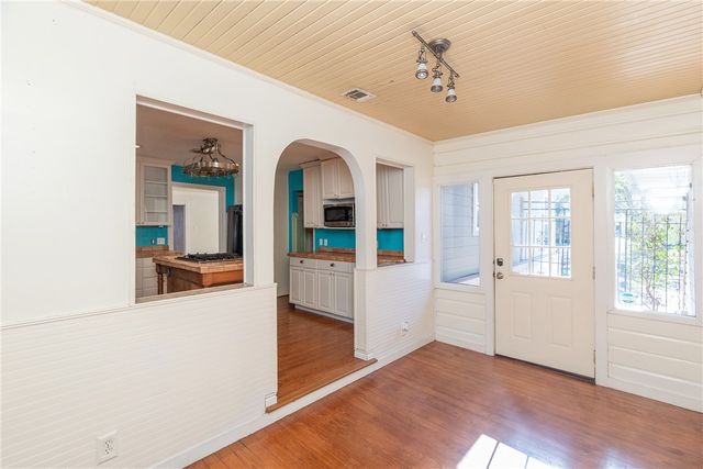 534 Harrison St, Corpus Christi, TX 78404