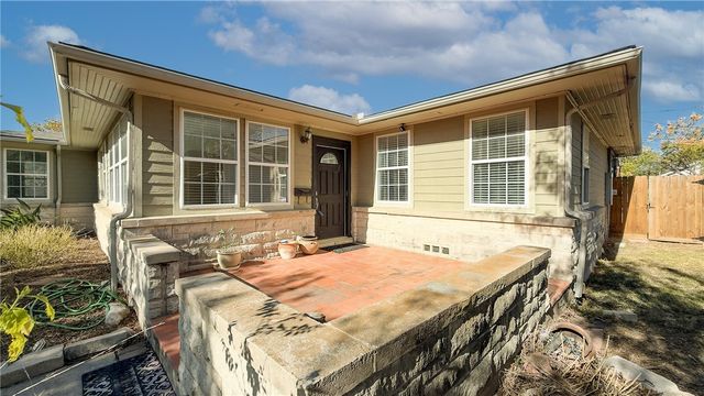 534 Harrison St, Corpus Christi, TX 78404