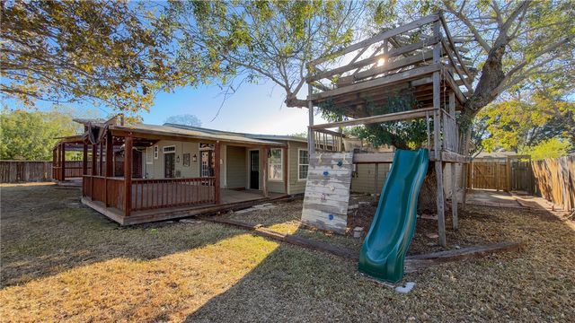 534 Harrison St, Corpus Christi, TX 78404