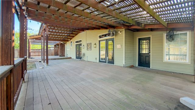 534 Harrison St, Corpus Christi, TX 78404