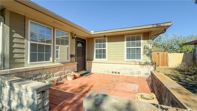 534 Harrison St, Corpus Christi, TX 78404