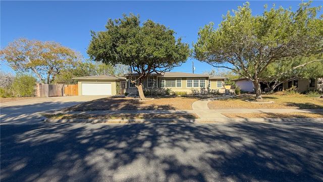 534 Harrison St, Corpus Christi, TX 78404