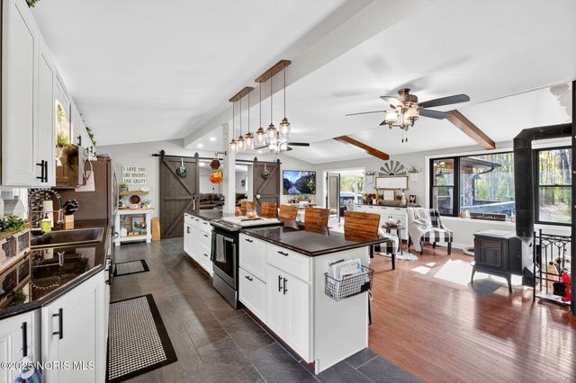 11260 Monclova Road, Monclova, OH 43542