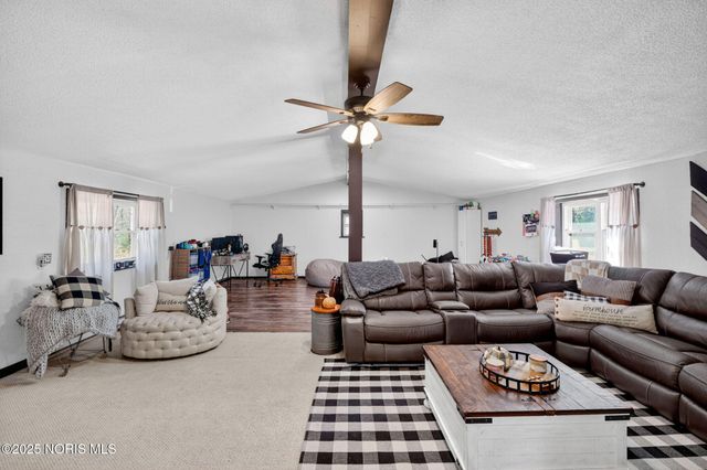 11260 Monclova Road, Monclova, OH 43542