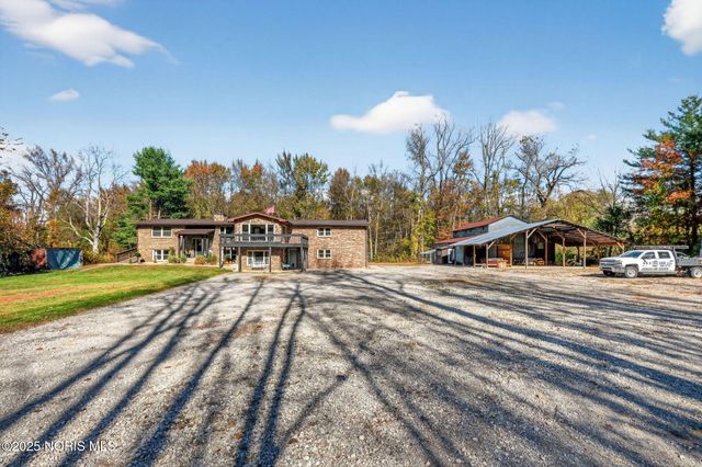 11260 Monclova Road, Monclova, OH 43542