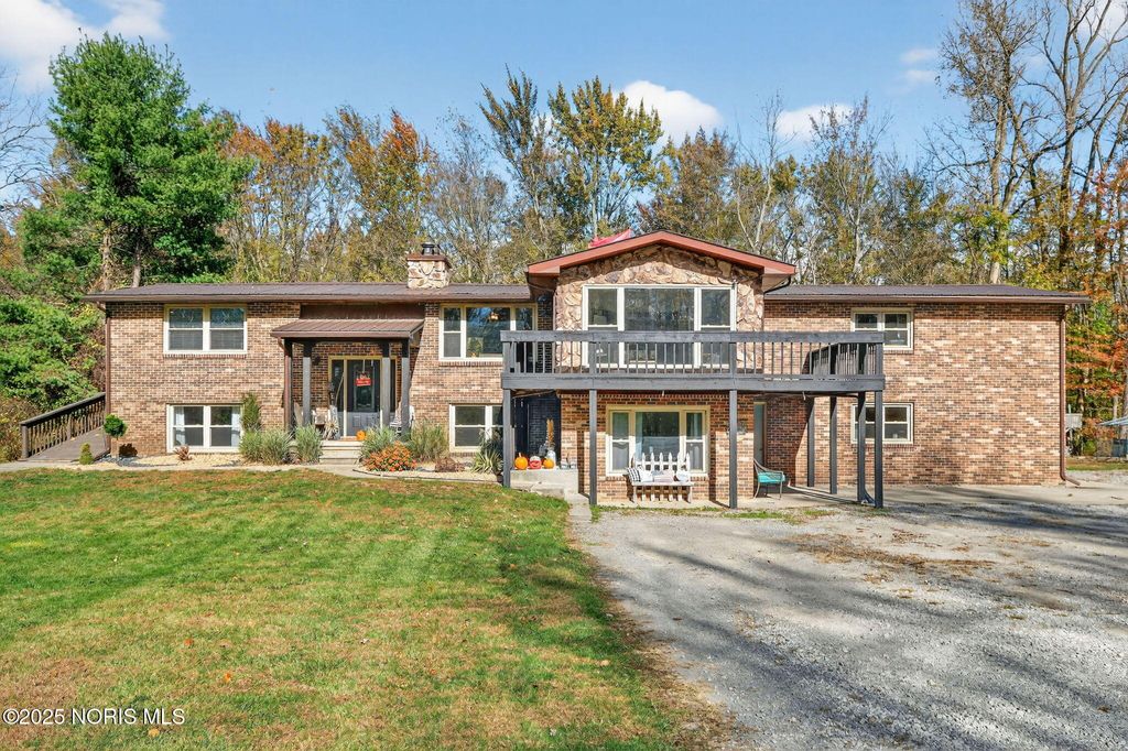 11260 Monclova Road, Monclova, OH 43542